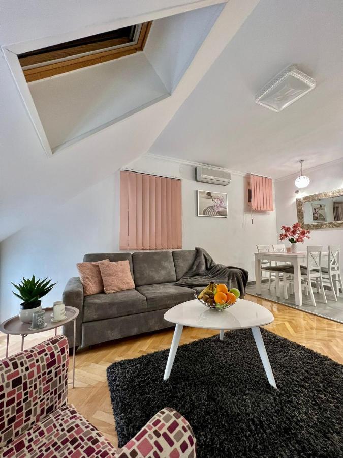 Prestige Apartment 3 Novi Sad Esterno foto