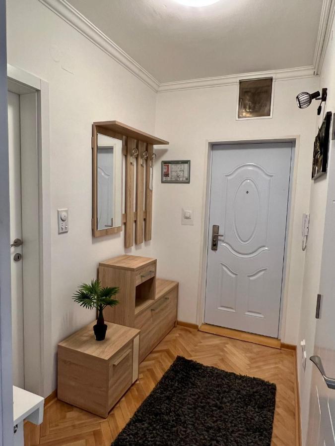 Prestige Apartment 3 Novi Sad Esterno foto