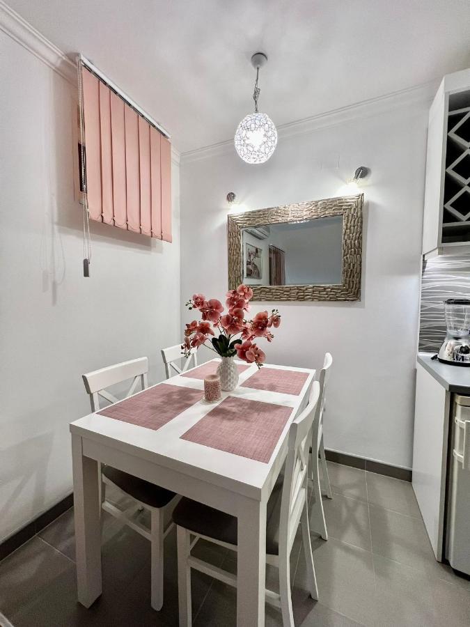 Prestige Apartment 3 Novi Sad Esterno foto